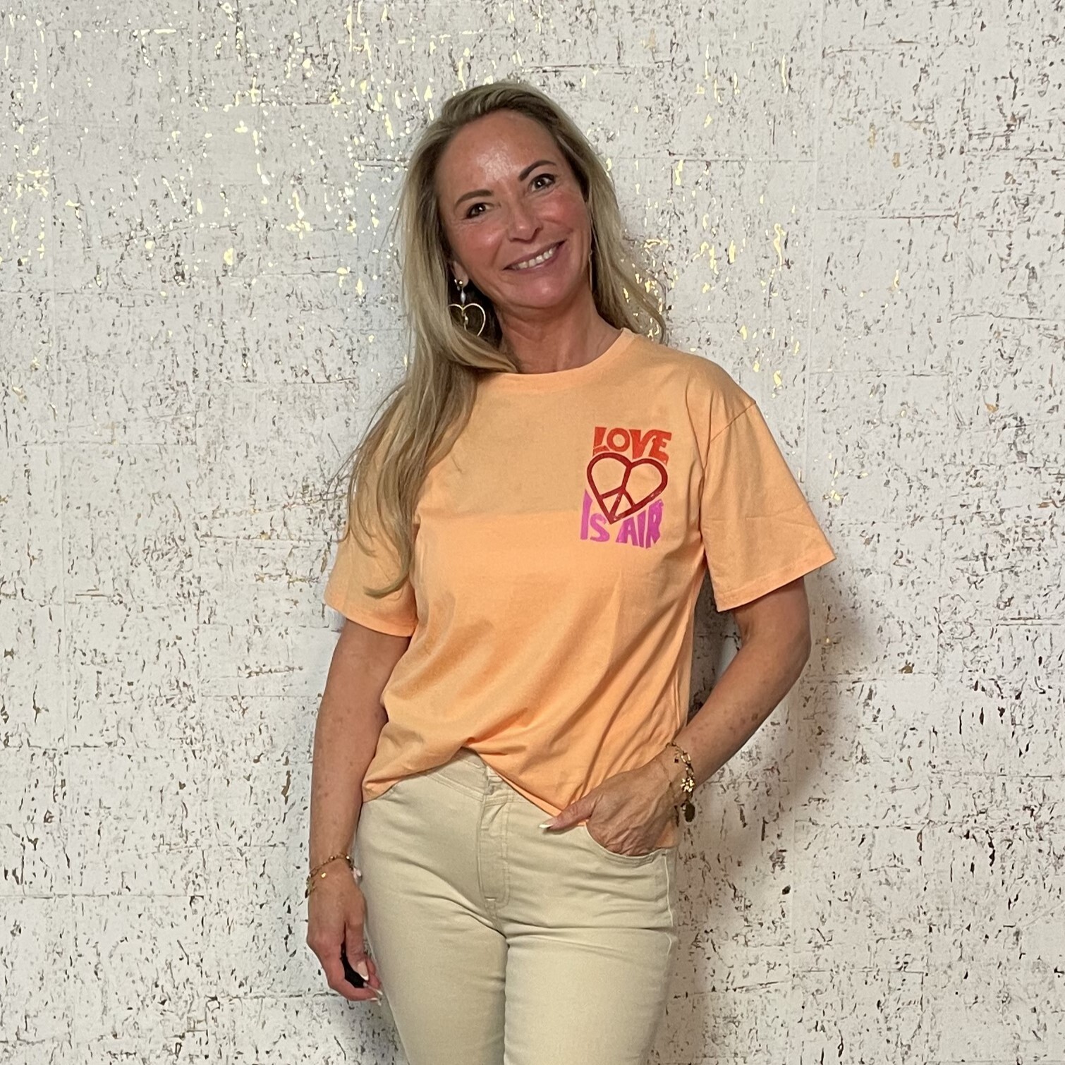 Shirt Love Is In The Air Oranje