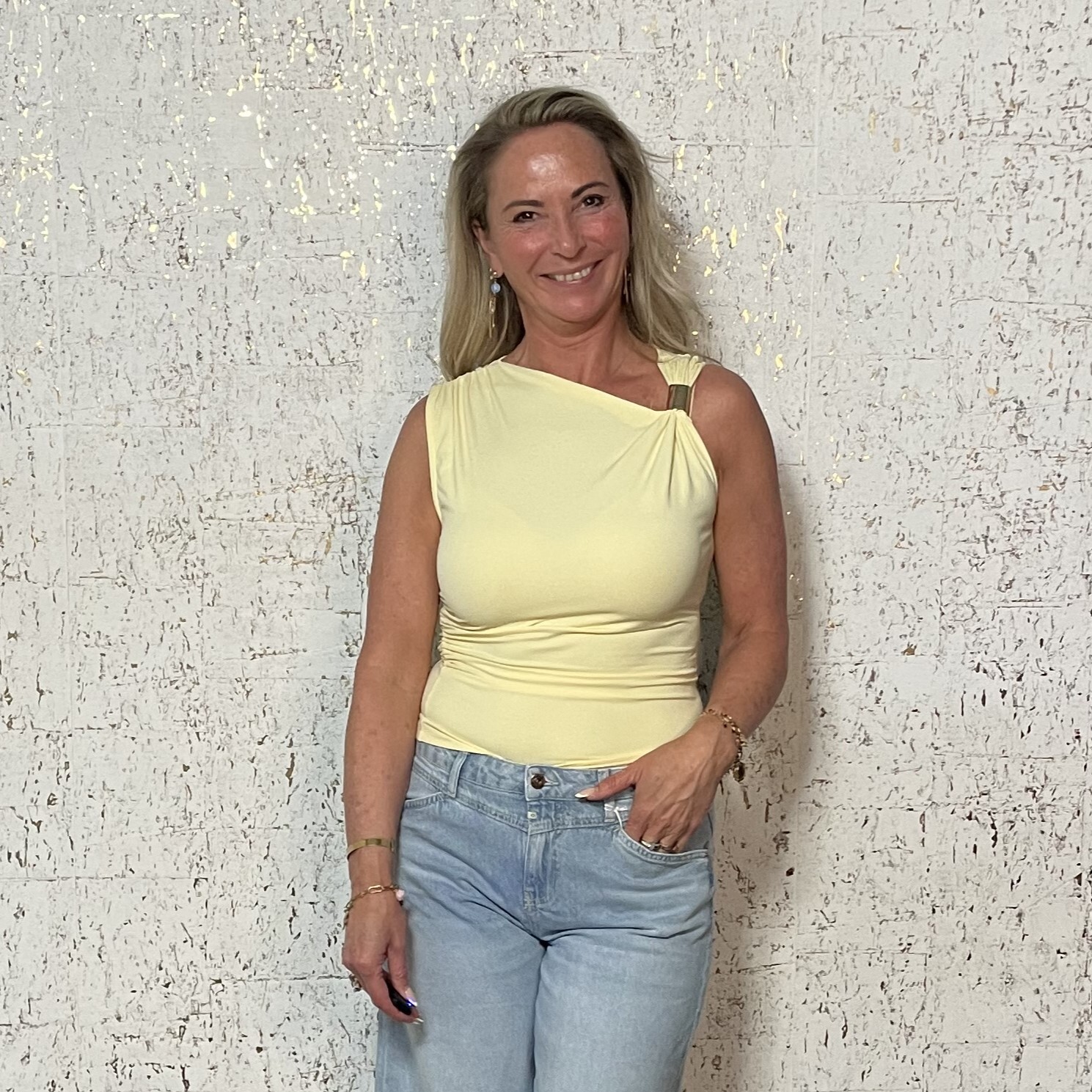 Top Goudkleurig Detail Geel