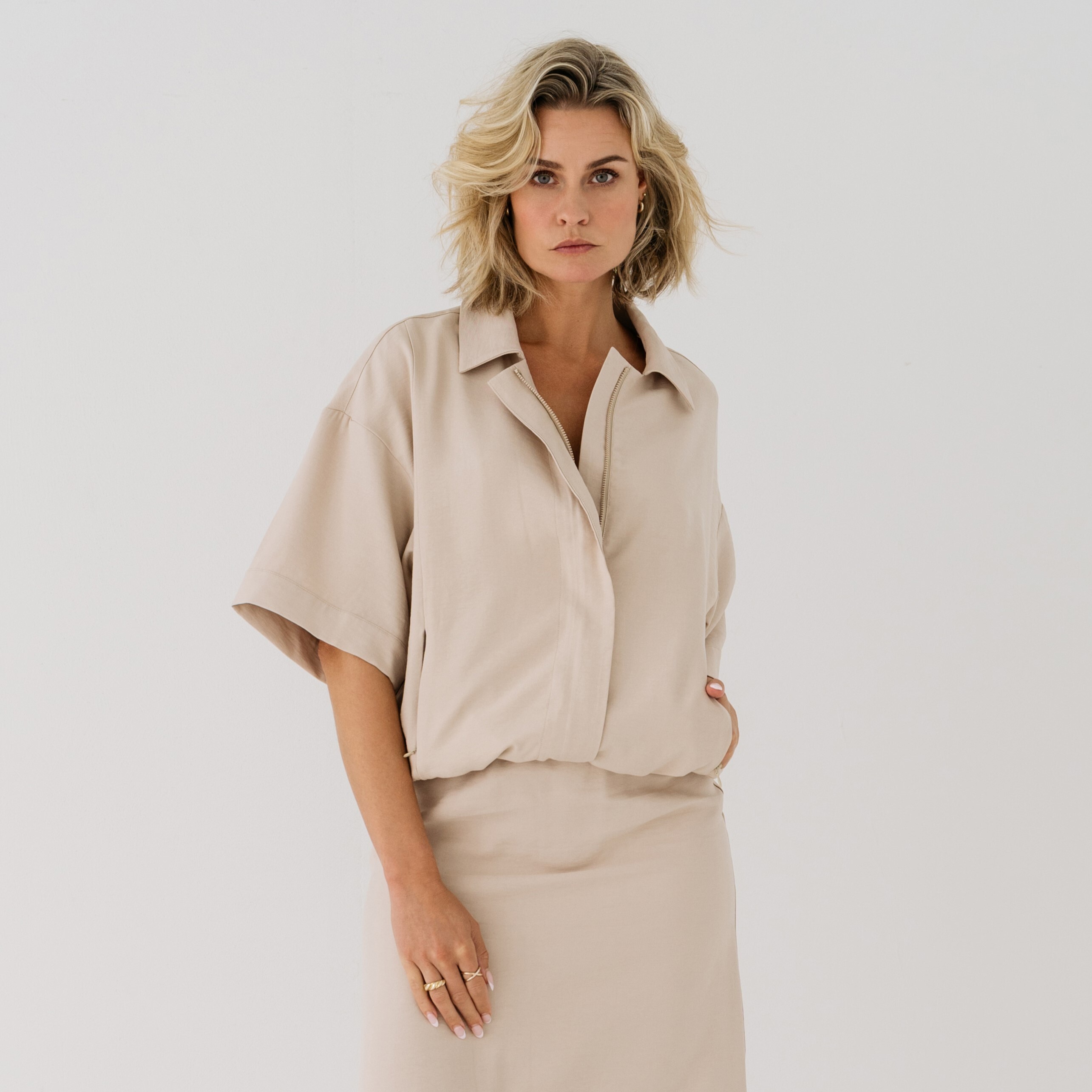 Top Merlijn Light sand Maicazz