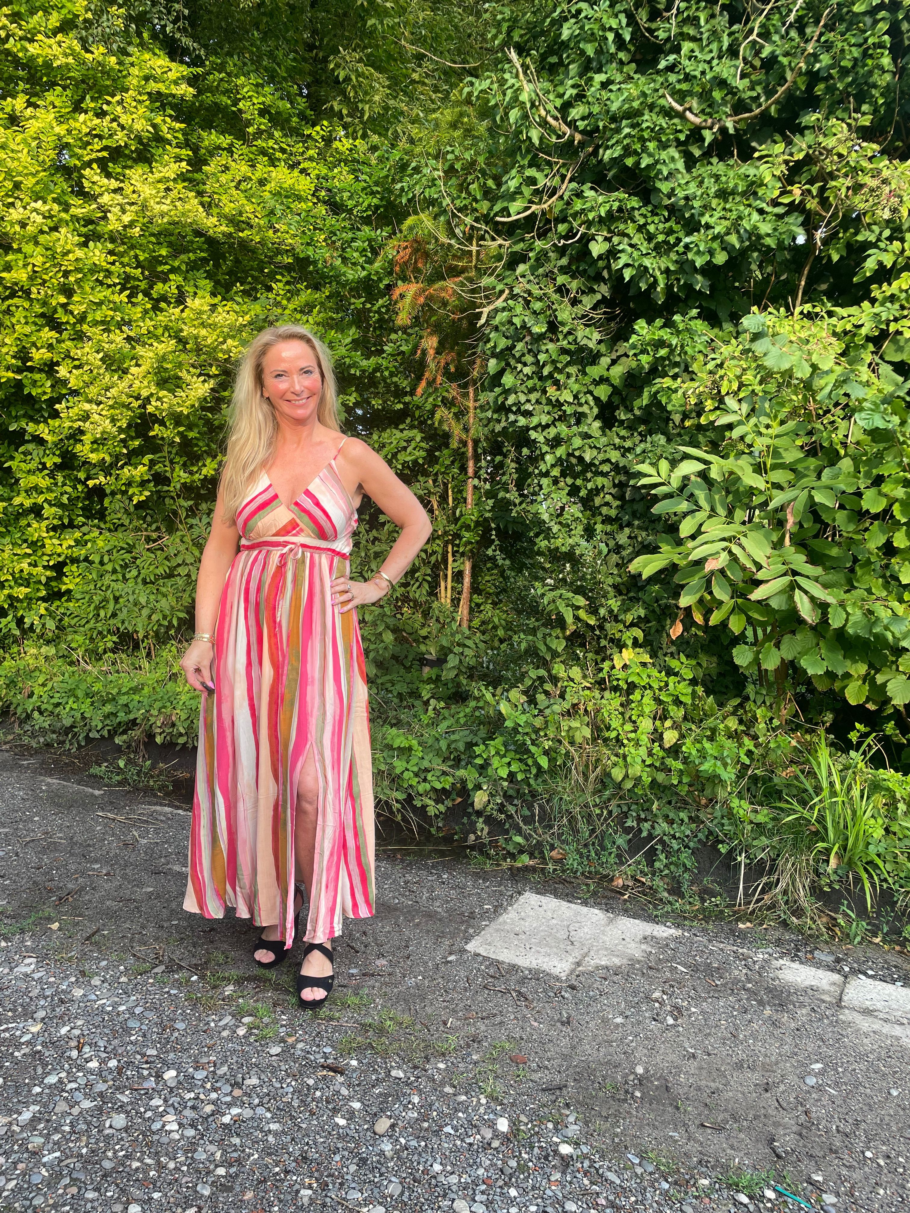 Zomerse jurk met kleuren van 100% viscose