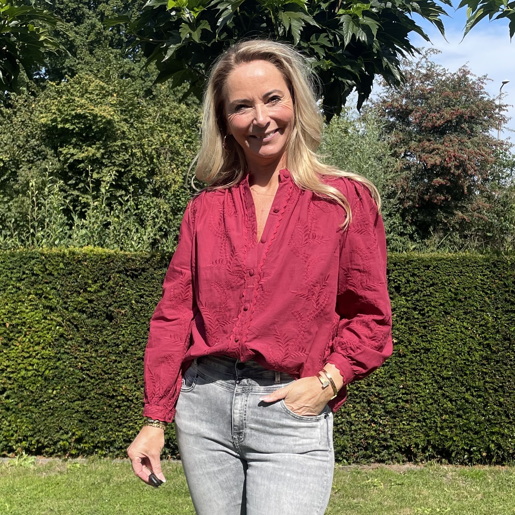 Blouse 5G060 Geborduurd Bordeaux