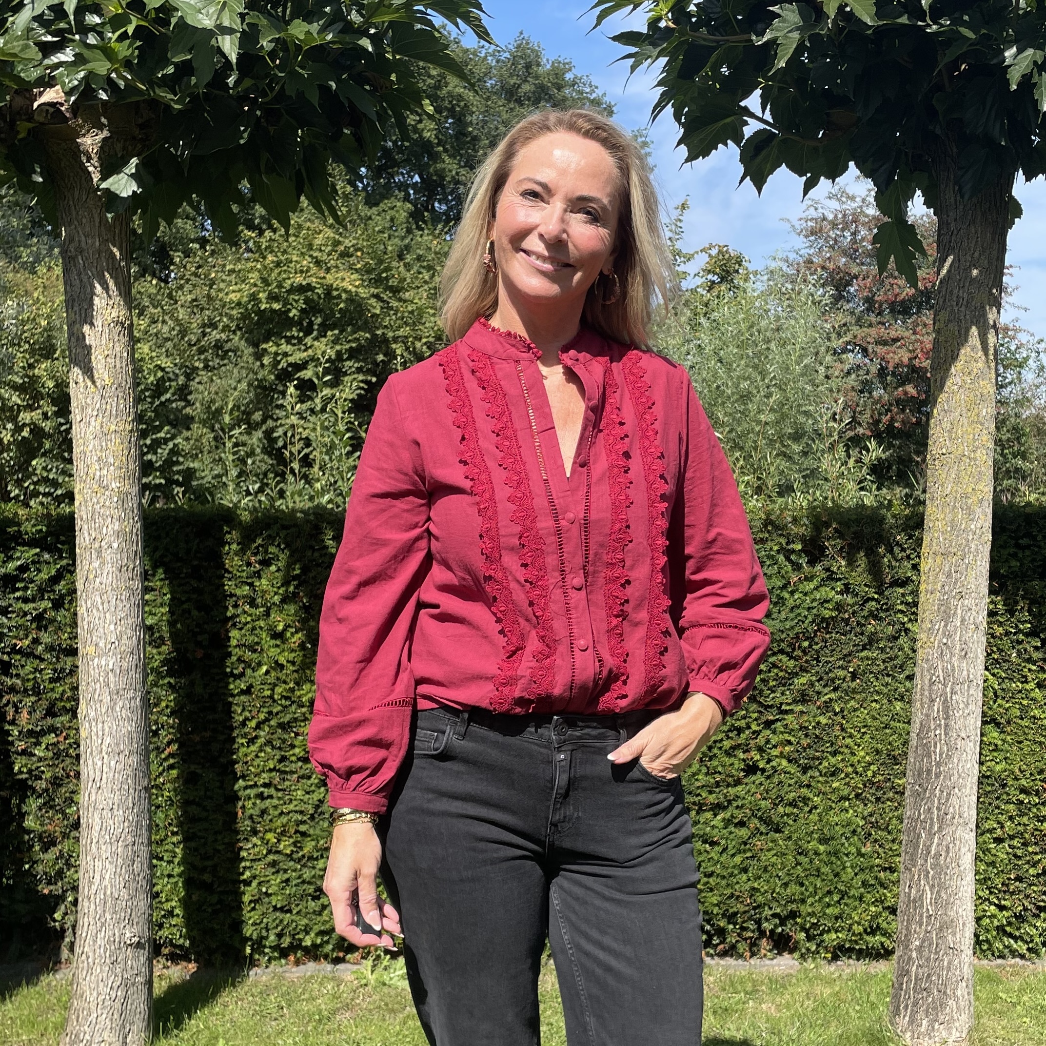 Blouse 5G073 Kanten Stroken Bordeaux