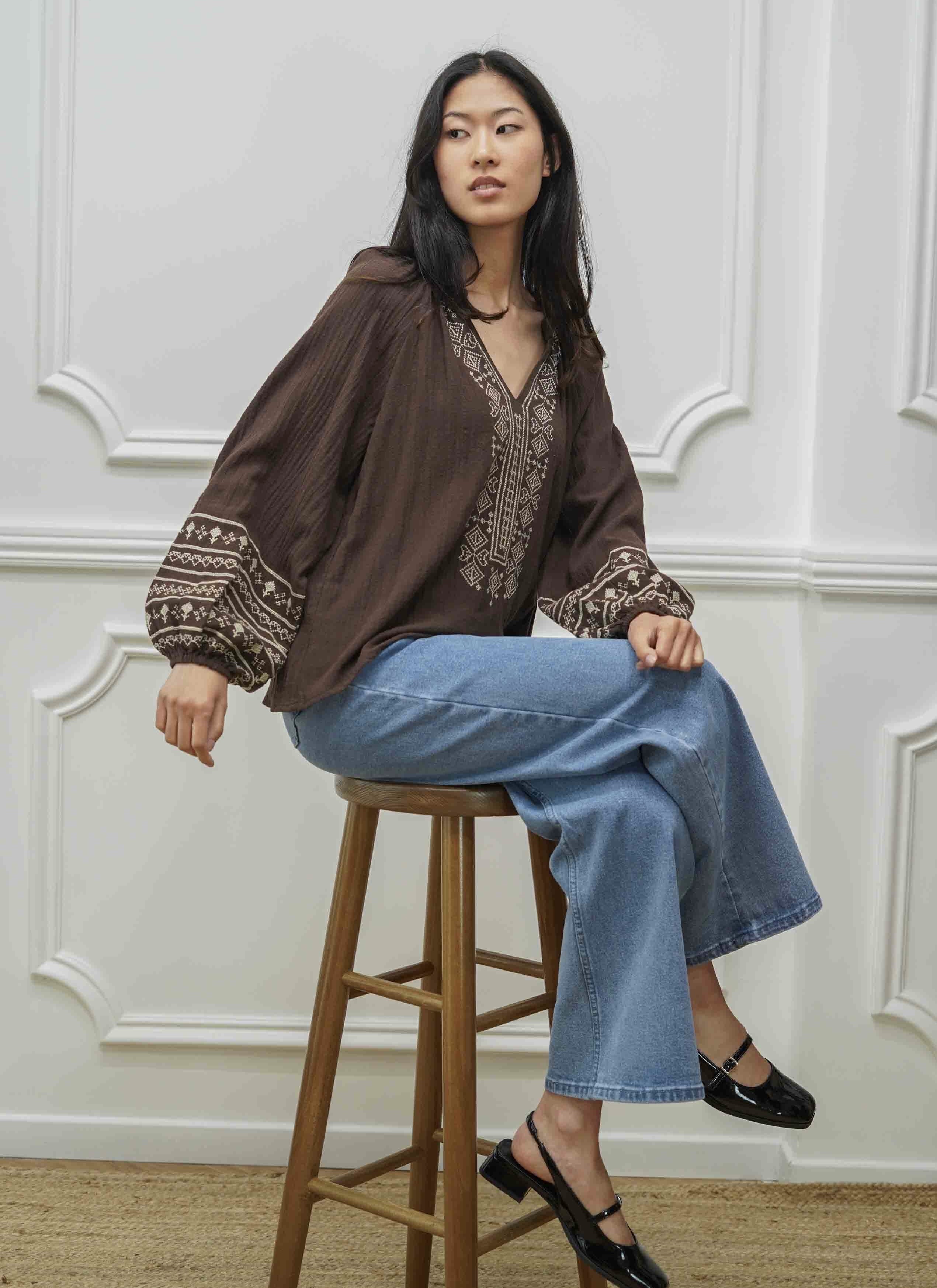 Blouse B6169 Geborduurd Marron