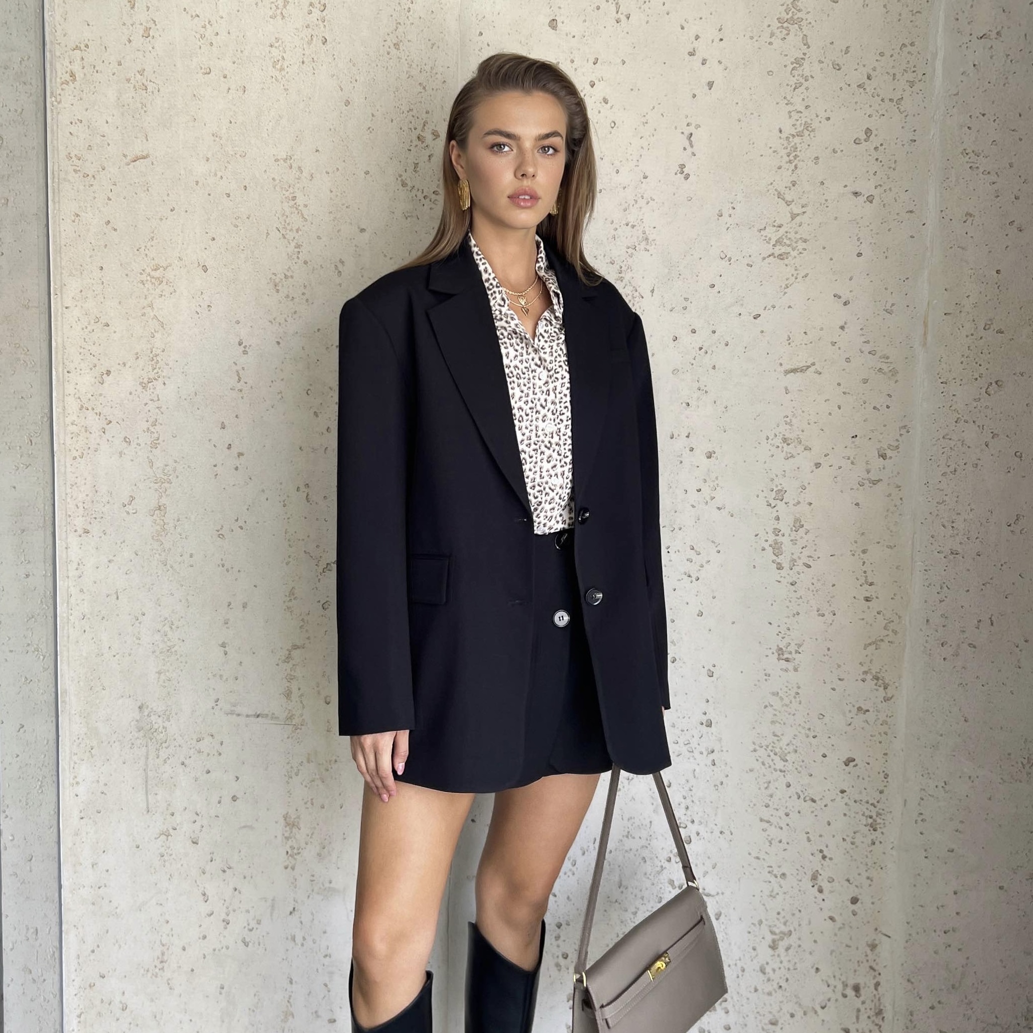 Blazer 3816 Rugdetail Zwart