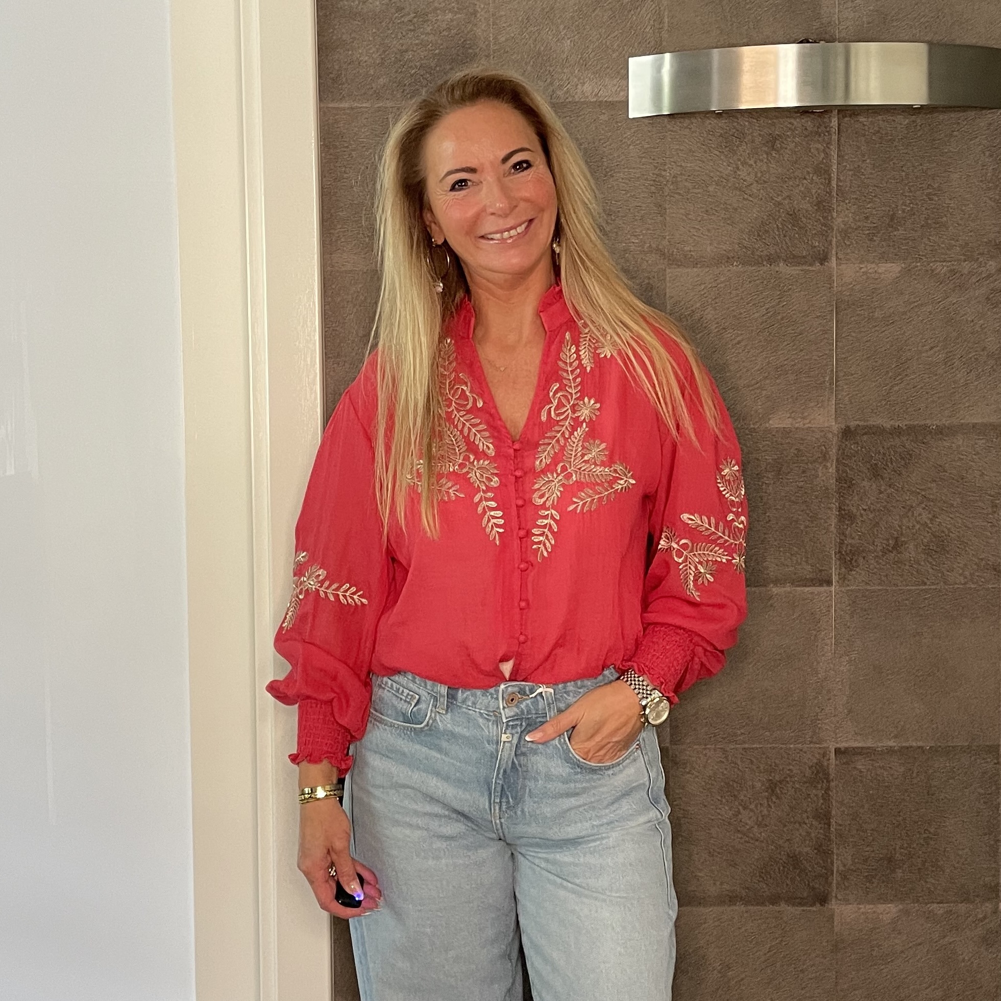 Blouse Voile CH2505 Borduursels Rood